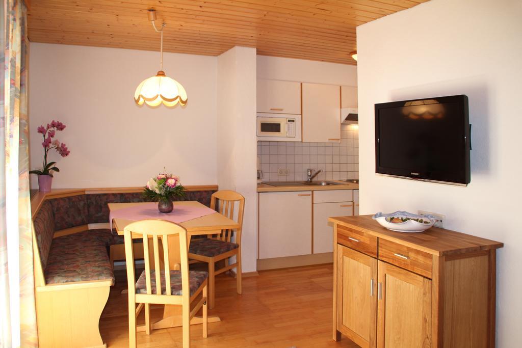 Haus Obere Allmein Sankt Gallenkirch Habitación foto