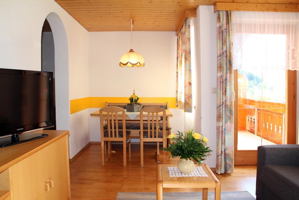 Haus Obere Allmein Sankt Gallenkirch Habitación foto