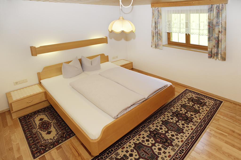 Haus Obere Allmein Sankt Gallenkirch Habitación foto