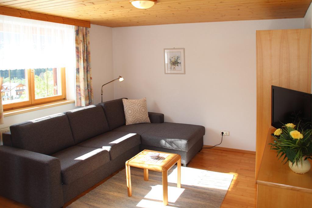 Haus Obere Allmein Sankt Gallenkirch Habitación foto